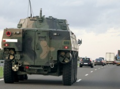 Uwaga kierowcy. Wojsko wyjeżdża na drogi. Czego absolutnie nie robić?
