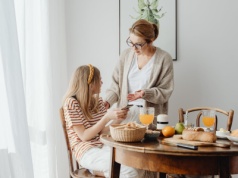 80% rodziców deklaruje troskę o zdrowie dzieci. Rzeczywistość jest inna – raport Warty