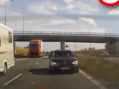 Kompromitacja policji. Chce ukarać nagrywającego, nie widzi wykroczenia nagrywanego