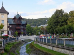 Darmowy pobyt w sanatorium na NFZ. Niektórzy nie płacą ani grosza. Kto jest na liscie?