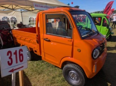 Ile kosztuje chiński elektryczny multicar dla rolnika? Luksusowe wnętrze i zaskakująca cena