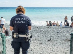 Z plaży turysta trafił do więzienia. Tak włoskie wakacje zamieniły się w koszmar