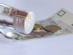 Nocne zakupy pod znakiem zapytania. Co na to mieszkańcy miast?