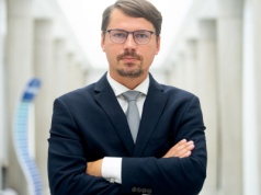 „Niezależne” media ruszyły z promocją szczepień przeciw C-19. Czytam i oczom nie wierzę