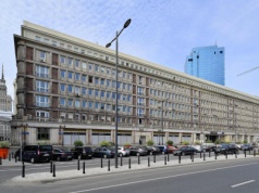 Pożar w centrum Warszawy. Ewakuowano ponad 100 osób