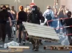 We Francji gigantyczne protesty. Dziesiątki tysięcy policjantów na ulicach