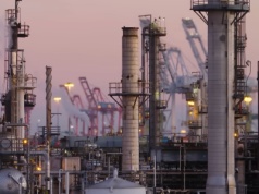 Kryzys paliwowy w Rosji. Płonące rafinerie, benzyna na kartki, sankcje UE