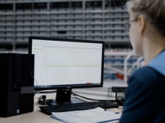 Automatyzacja magazynu zaczyna się od WMS – integracja jako fundament logistyki przyszłości