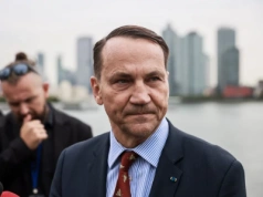 Sikorski „kocha wyjaśniać rosyjską propagandę”. Przebojowa rolka na szefa MSZ
