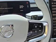 Volvo EX90: krótszy czas ładowania i nowe systemy od roku modelowego 2026