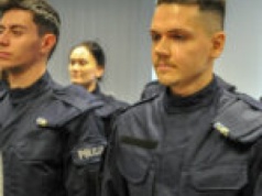 To nowi policjanci w Lubuskiem. 13 funkcjonariuszy złożyło ślubowanie (ZDJĘCIA)