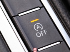 Czy system start-stop może uszkodzić silnik? Spytałem mechaników. Cała prawda