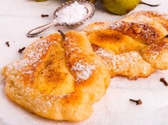 W racuchach zmieniam główny składnik. Zamiast jabłka wybieram inny sezonowy owoc