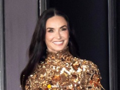 Demi Moore olśniła w złotej sukni