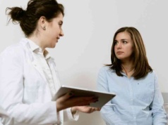 Stłuszczenie wątroby dotyka milionów. Ta witamina może pomóc