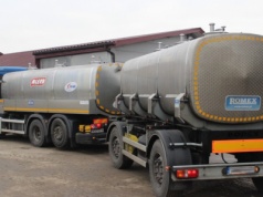 Cena mleka w skupie wreszcie drgnęła w górę. Dane GUS