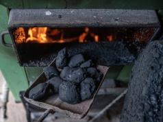 Ceny spadają, a składy węgla i tak pustoszeją. Zapasy wyszły z mody