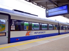 Weszli do nowych wagonów i złapali się za głowy. Prezes PKP Intercity tłumaczy