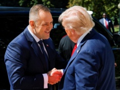 Media: Nawrocki spotkał się z Trumpem. "Rozmawiali w cztery oczy"