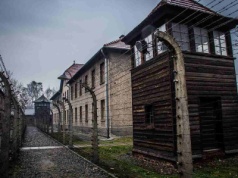 Pijani cudzoziemcy wtargnęli przez ogrodzenie do obozu Auschwitz-Birkenau