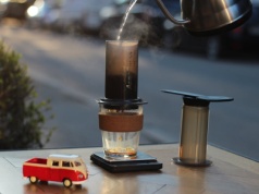 Kawa w podróży – co spakować, by cieszyć się idealną kawą na końcu świata?