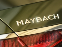 Byliśmy na premierze nowego ultraluksusowego Maybacha. W środku 24-karatowe złoto i dźwięk jak z filharmonii