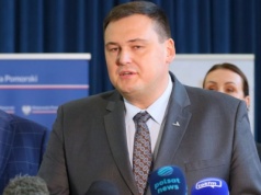 Łóżka polowe, środki ochrony, suchy prowiant. Gdynia pozyskała magazyn na wypadek klęski lub wojny