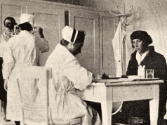 Jak należy traktować pacjentów? Porady dla polskich pielęgniarek sprzed niemal 100 lat