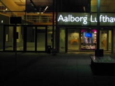 Drony nad duńskim lotniskiem. "Przestrzeń powietrzna zamknięta"