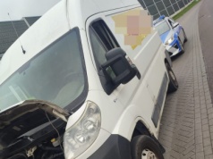 Policjanci sprawdzali busy i kurierów w Lublinie. Prawie 100 wykroczeń i zatrzymane dowody rejestracyjne
