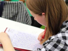 Polska szkoła popełnia 3 błędy. Neurobiolog ostrzega rodziców