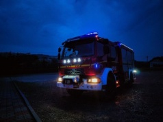 Seria kolizji na sądeckich drogach. Służby apelują o dostosowanie stylu jazdy do warunków