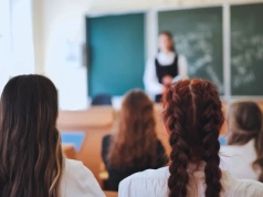 MEN przeprowadziło ankietę ws. prac domowych. „Szkoła nie poradziła sobie ze zmianą”