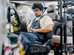 Oprogramowanie Riviana w Volkswagenach z problemami. Nie obsługuje silników spalinowych. Audi Q8 e-tron i A4 e-tron później