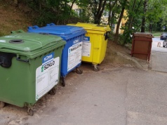 Chusteczki higieniczne i ręczniki papierowe już nie trafią do odpadów zmieszanych. Będzie nowy pojemnik