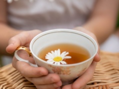 Cztery z sześciu herbatek zawierały pestycydy. Rumianek pod lupą