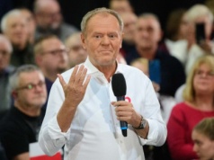 Donald Tusk w Piotrkowie Trybualskim. Mówił m.in. o elektrowni jądrowej w Bełchatowie