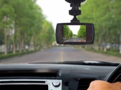 Na ten parking przy Cmentarzu Osobowickim nie wjedziesz z kamerą