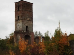Tajemnicze Karkonosze - Smolec i historia zamku skrytego wśród drzew
