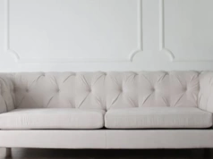 Jak wybrać idealną sofę i szafę do salonu