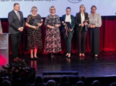 Nauczyciele nagrodzeni przy okazji święta oświaty