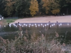 Rozpoczął się drugi etap rewitalizacji Jeziora Winiary – trwa układanie mat stabilizujących dno zbiornika