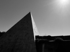 Afera HREIT. Znamiona piramidy finansowej w drugiej spółce