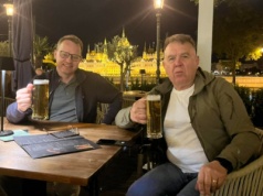 Kłopoty burmistrza. Pojechał do ściganego polityka. Gmina musiała zapłacić karę