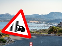 Ten znak wygląda, jakby "pochłaniał" samochód. Co oznacza i gdzie go można spotkać?