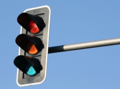 Prace serwisowe sygnalizacji świetlnej na ul. Cieszyńskiej i al. Władysława Andersa