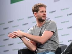 Polski miliarder zastąpił pracowników nową technologią. Zwolnił połowę załogi. "Nadchodzi ogromna zmiana"