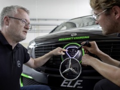 Mercedes ELF – testowy van do badania infrastruktury do ładowania. MCS, CCS do 900 kW, indukcja 11 kW, V2x