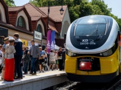 Ponad 140 tysięcy osób dojechało już do Karpacza. Wielki sukces i renesans kolei na Dolnym Śląsku trwa w najlepsze!