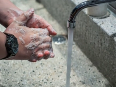 Bakterie coli w wodzie. Trzy gminy na Dolnym Śląsku z zakazem używania kranówki